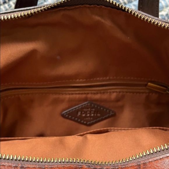 Fossil Brown Leather Handbag and Crossbody with Gold Zipper. Like new. - Picture 2 of 10